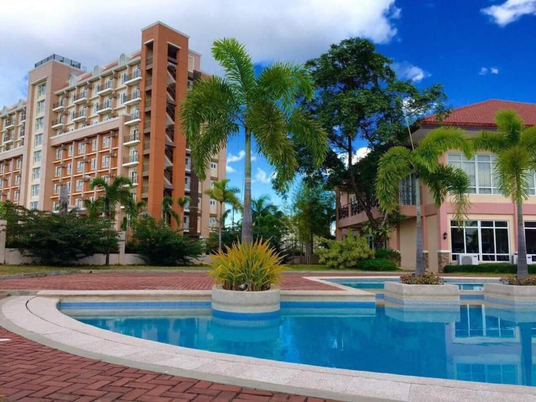 Sotogrande Neopolitan Hotel Cidade Quezon Exterior foto